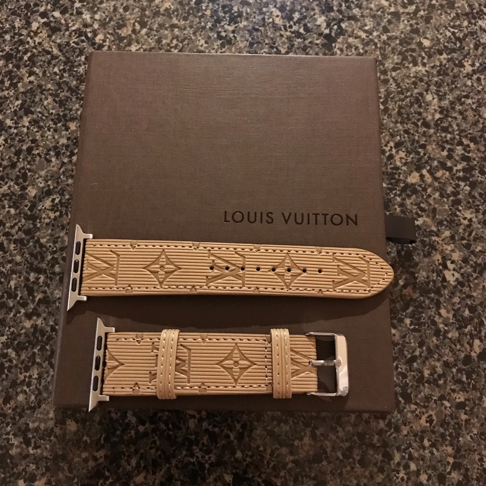 Authentic Louis Vuitton Apple Watch Band 😍✨❤️